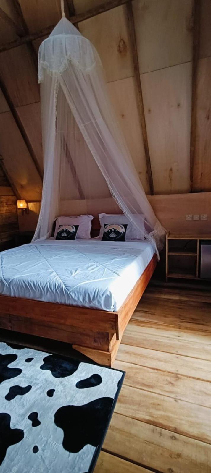 Privatunterkunft Girang Rinjani